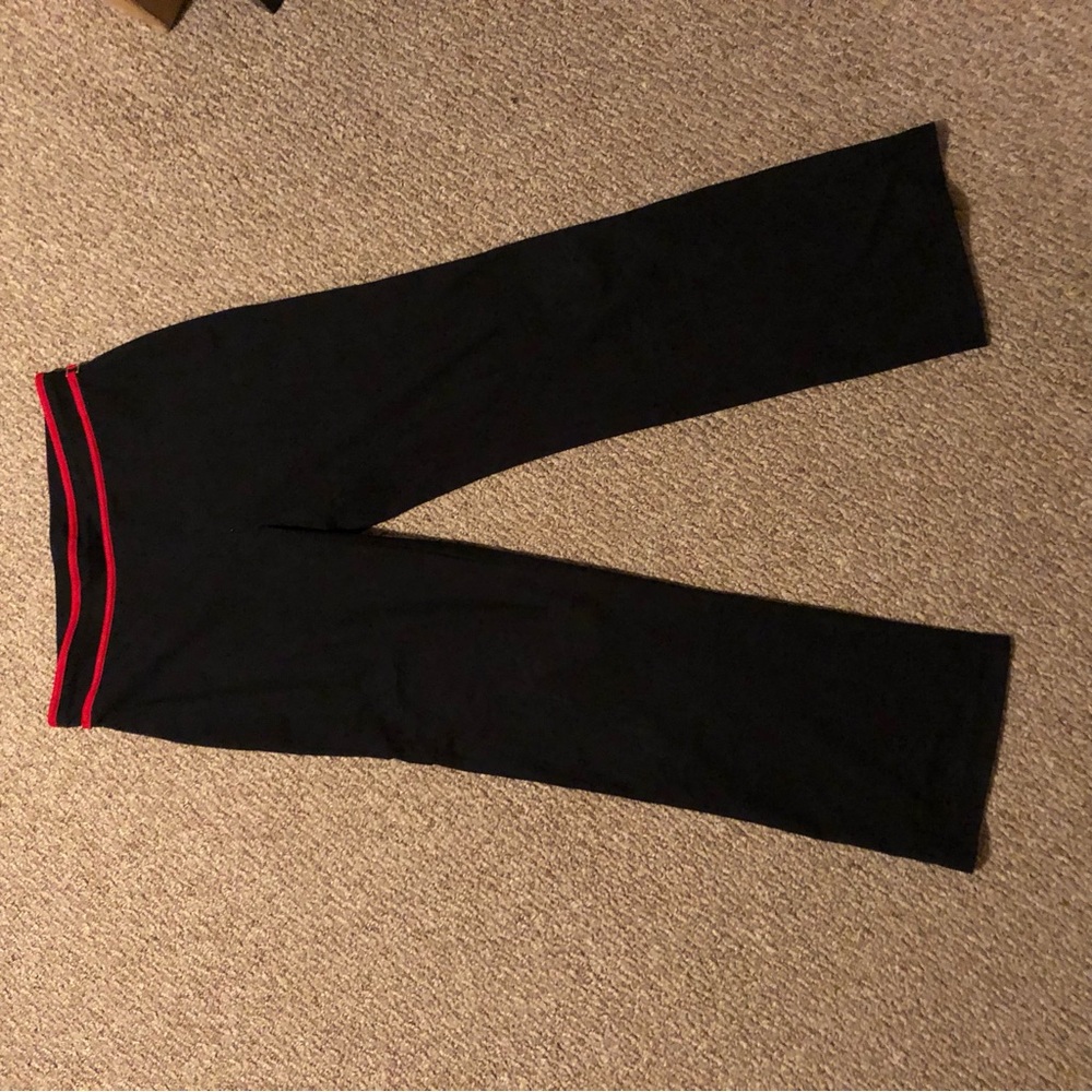 Danskin Athletic Yoga Pant with Red Strip Detail at Waist Size Large